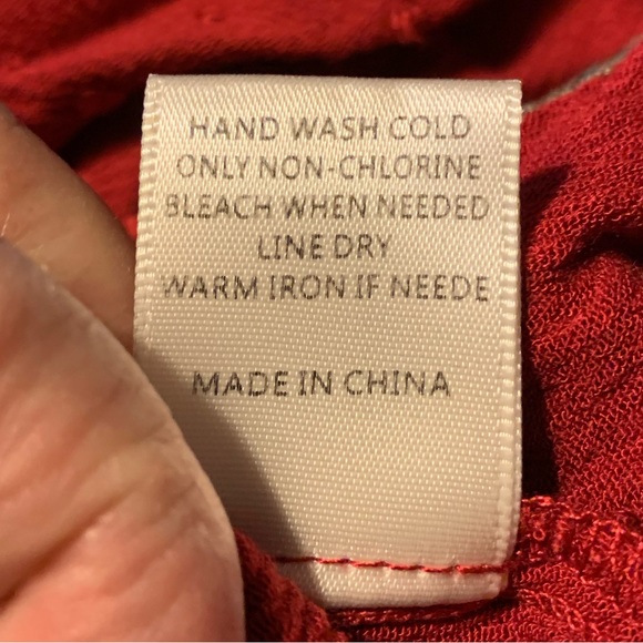 Anthropologie Skies Are Blue Red Floral Peasant Top - Picture 13 of 13